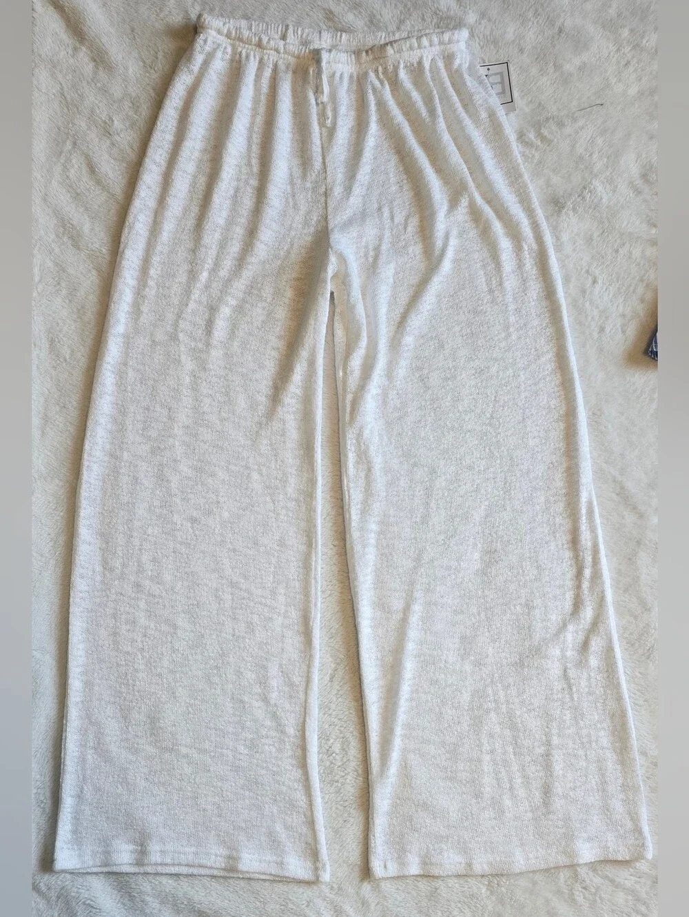 N/A white wide
